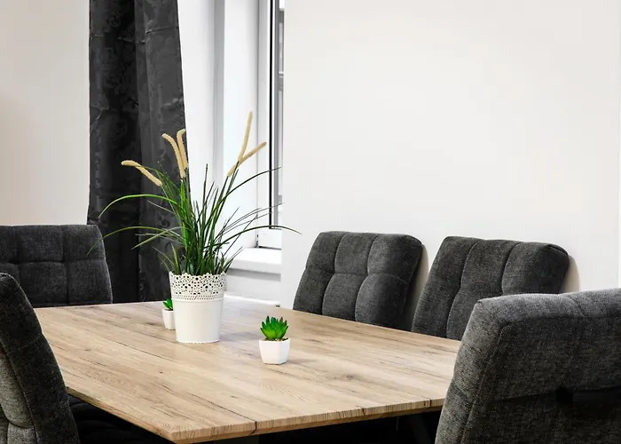 Royal-Haven Apartment